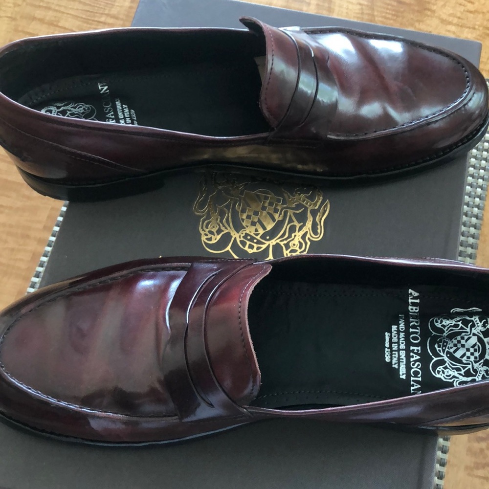 Never worn ! ALBERTO FASCIANI